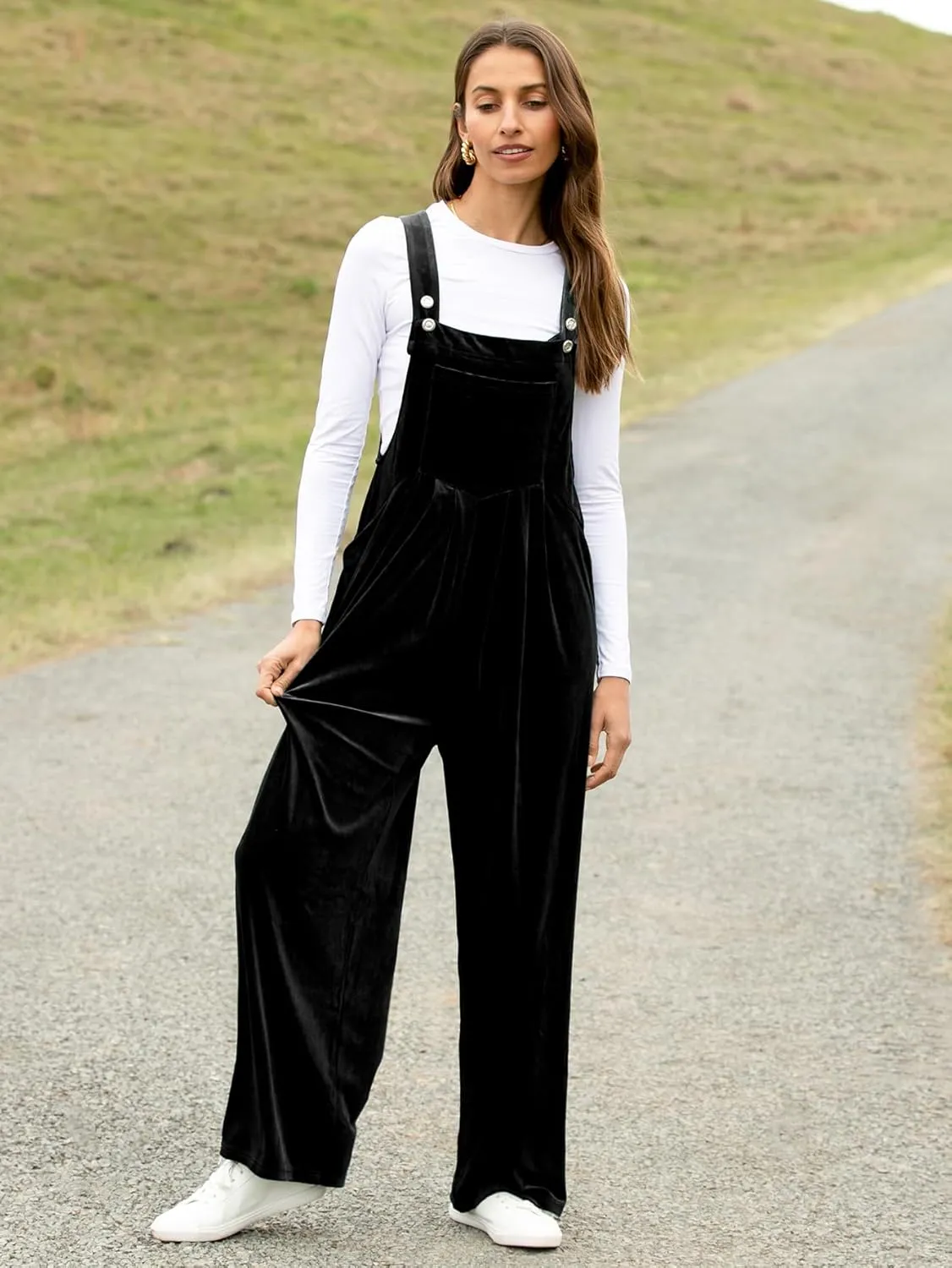 BerryGo Casual Velvet Sleeveless Loose Jumpsuits Dressy One Piece Wide Leg Overalls Long Pant Rompers For Women